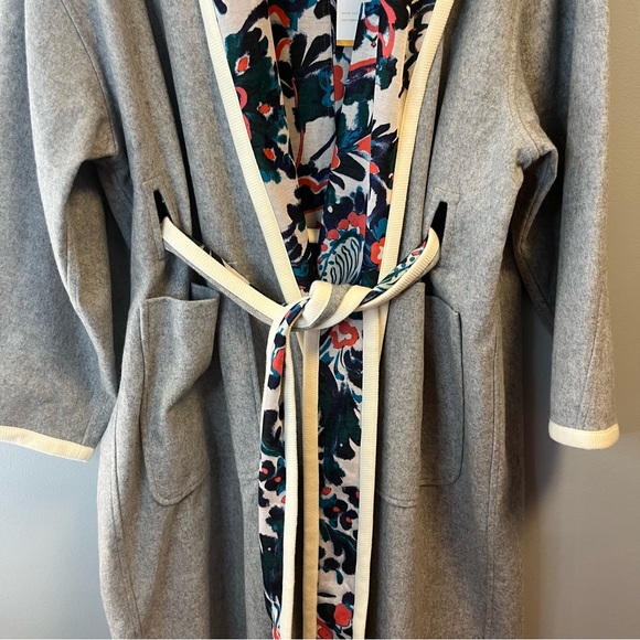 Tanya Taylor Coat Grey / Floral Reversible Cadence Floral Belted Coat Sz M/L NWT - Picture 8 of 15